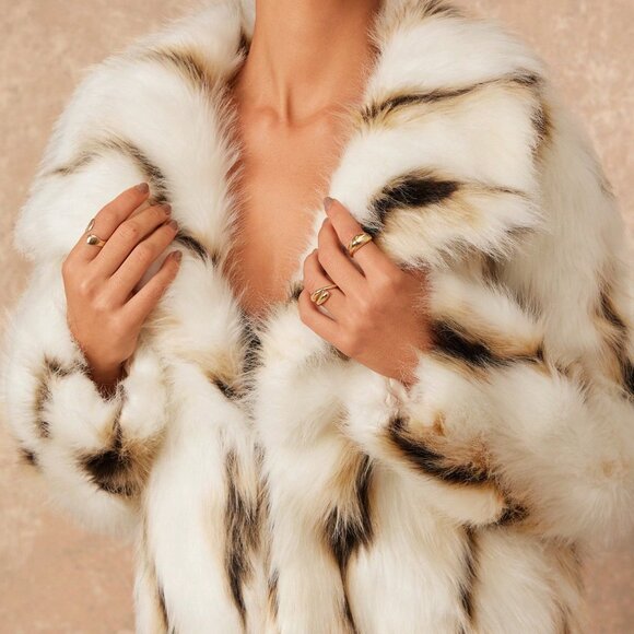 Beige Casual Women's Striped Faux Fur Jacket - Picture 7 of 8